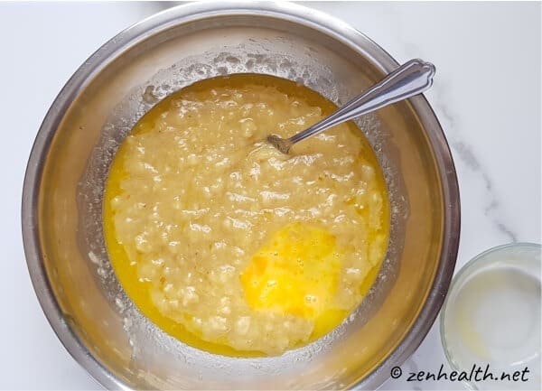 Bananas, melted butter, vanilla and eggs